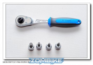 UNIOR雙向棘輪套筒扳手